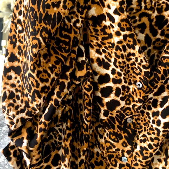 NEW LUXURY ANIMAL PRINT PUFF SLEEVE BLOUSE - Picture 9 of 9